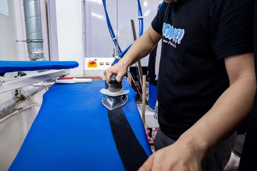 How to Choose the Right Commercial Dry Cleaning Services for Your Business